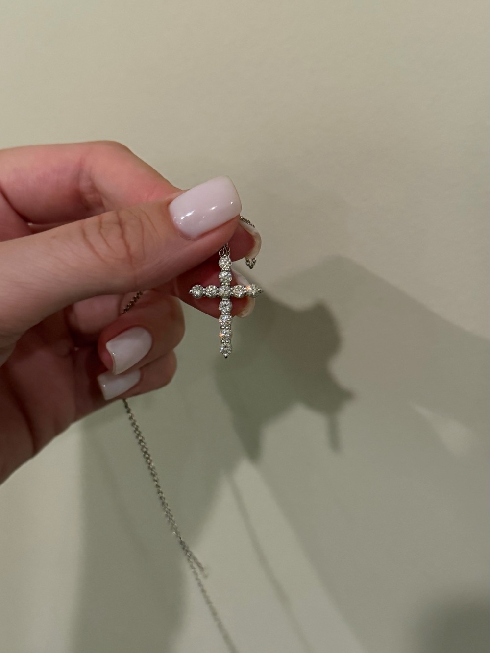Rhinestone Cross Pendant Necklace in Silver